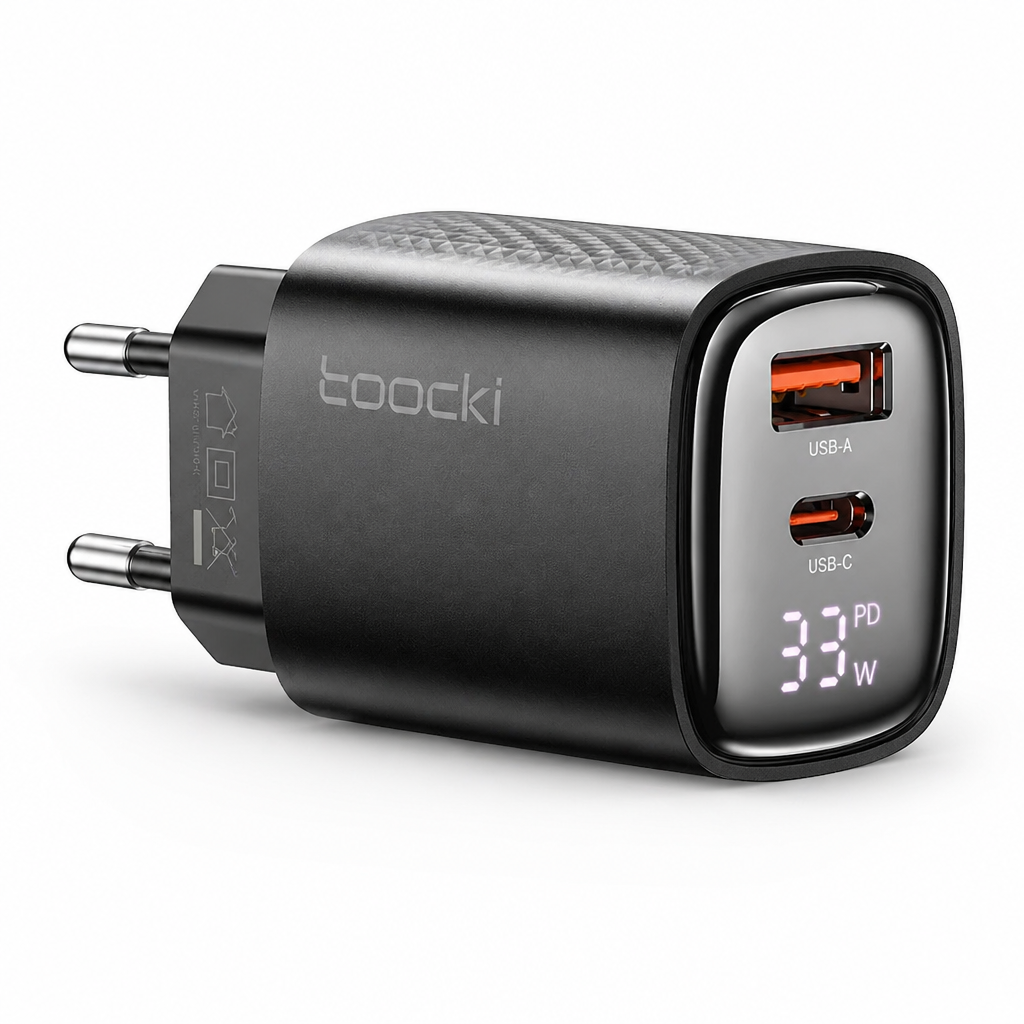 33W GaN Fast Charger with Digital Display – Dual Port USB-C + USB-A